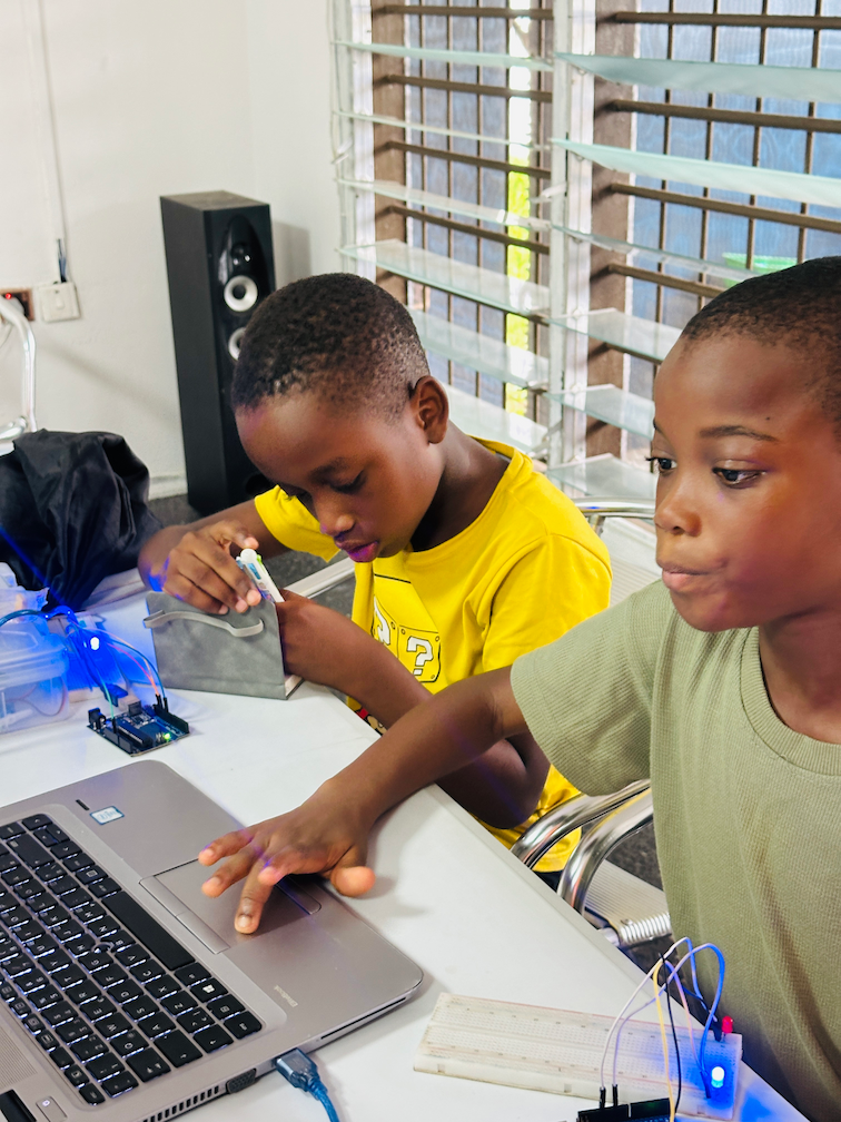 ROBO CLUB session photo 21